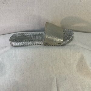 Ilse Jacobsen Women’s silver glitter slide sandals/size 10